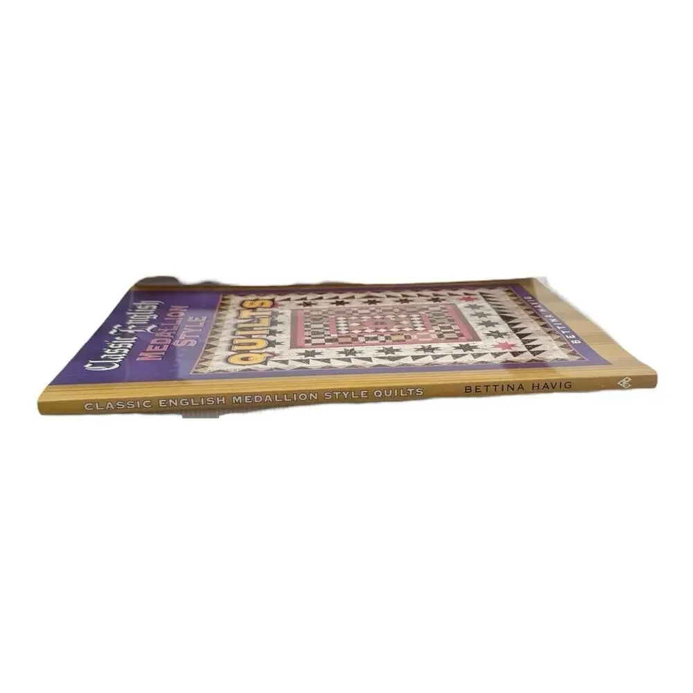 Classic English Medallion Style Quilts‎ by Bettina Havig Signed
